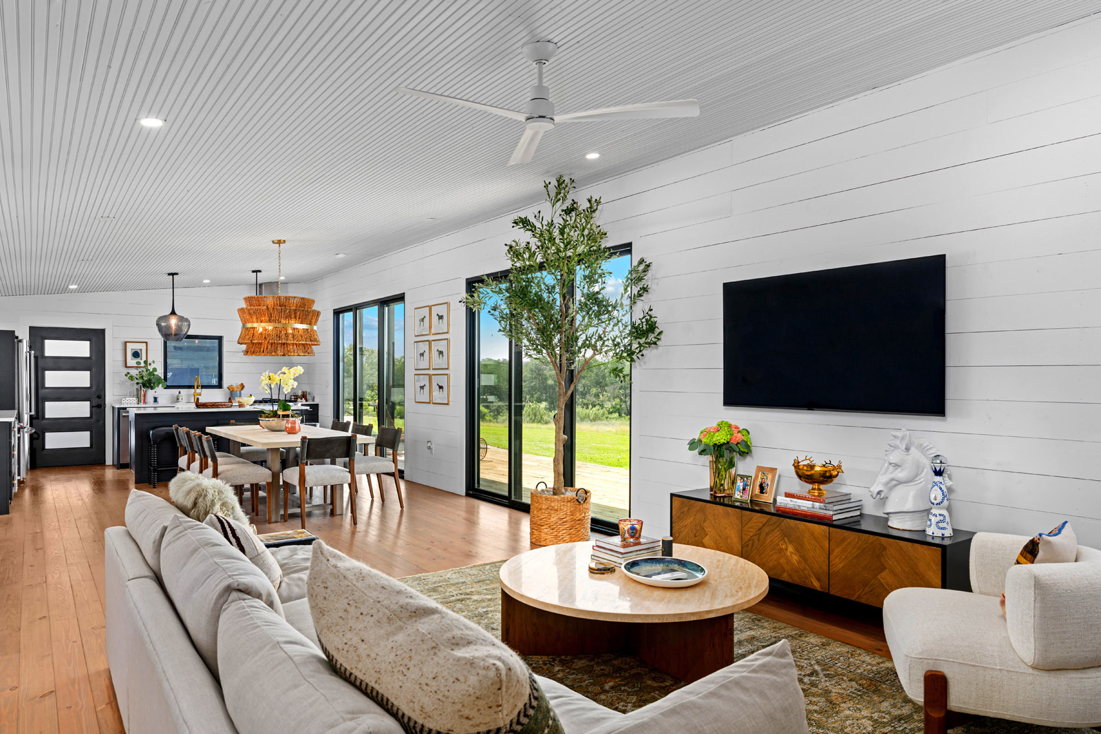 Stonewall Ranch interior, image 12, by Chula Bee Design